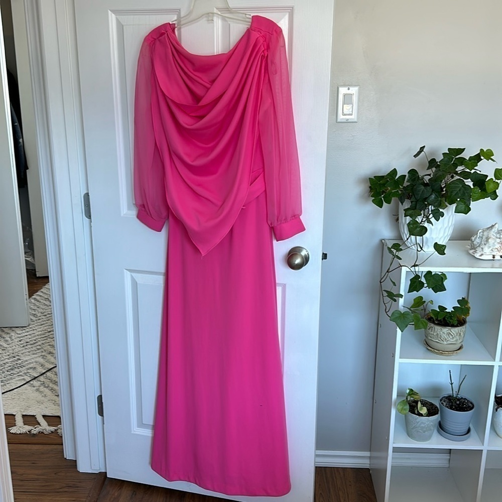 Vintage spectacular pink layered dress size Med with built in slip,